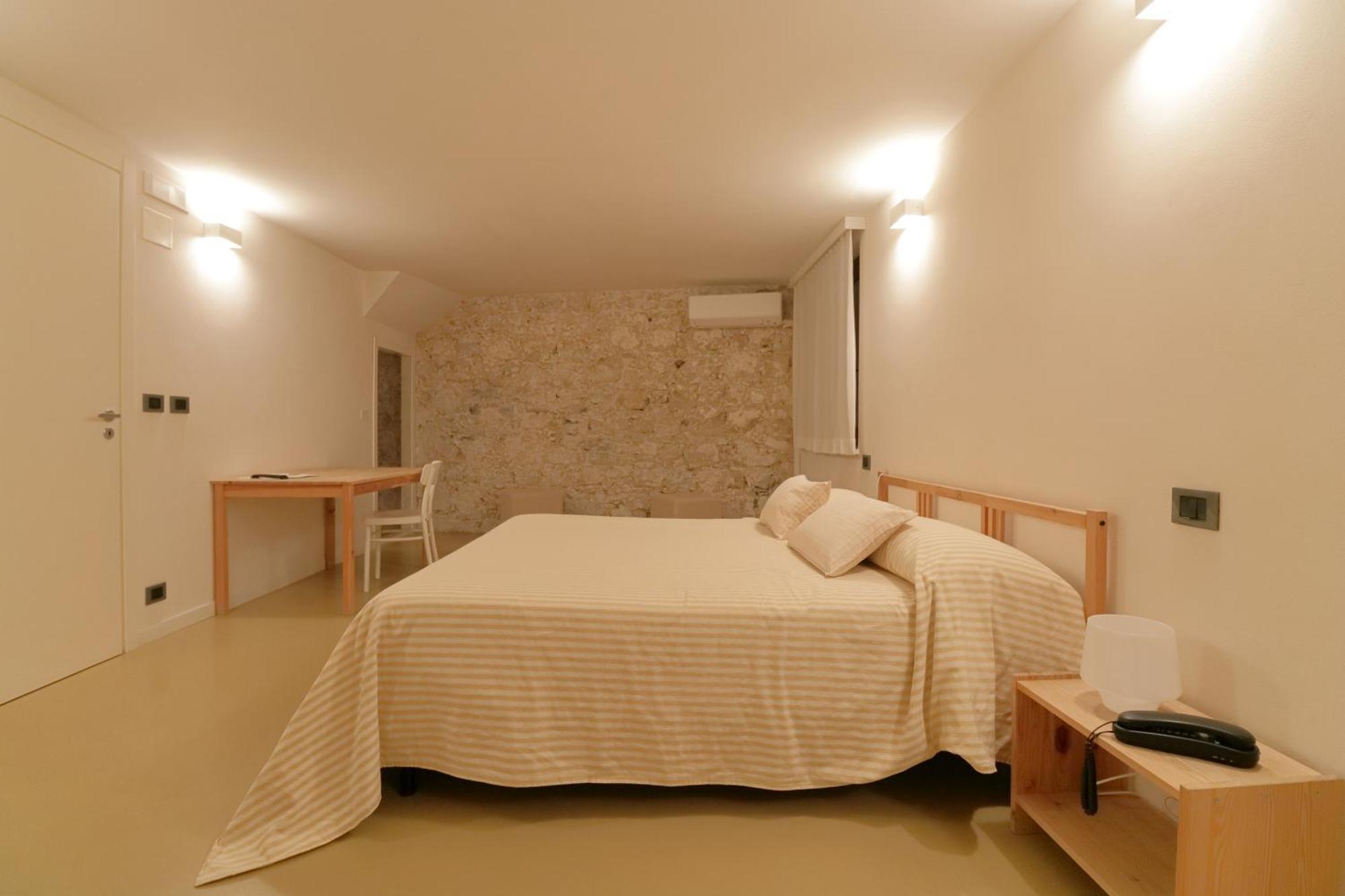 Al Postale 17 Bed and Breakfast Erice Exteriör bild