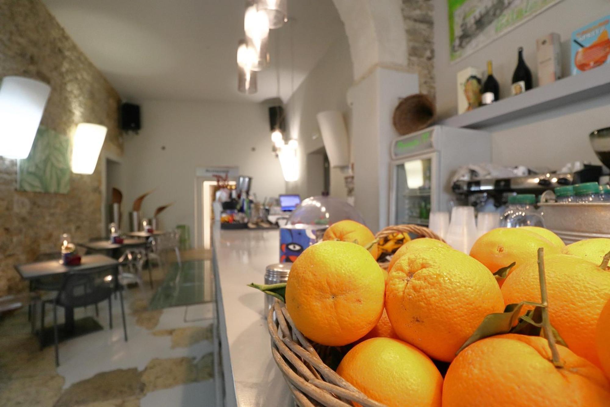 Al Postale 17 Bed and Breakfast Erice Exteriör bild
