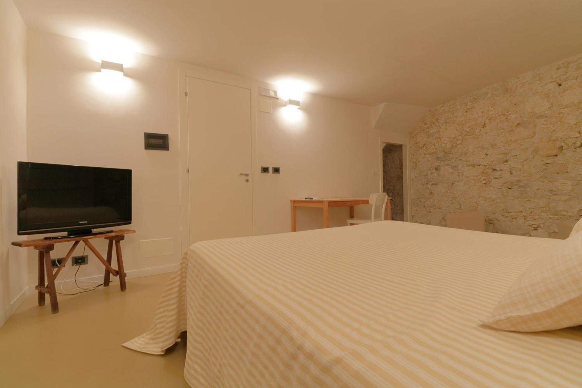 Al Postale 17 Bed and Breakfast Erice Exteriör bild