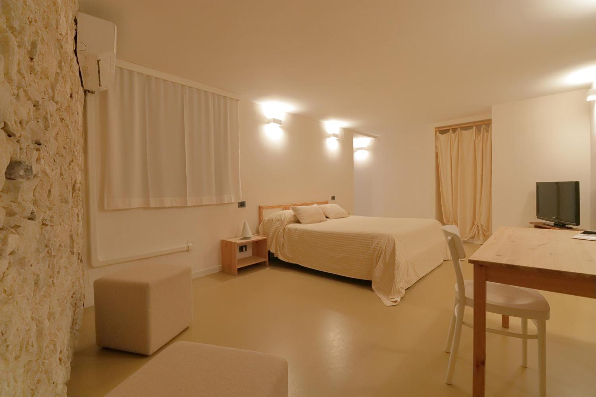 Al Postale 17 Bed and Breakfast Erice Exteriör bild